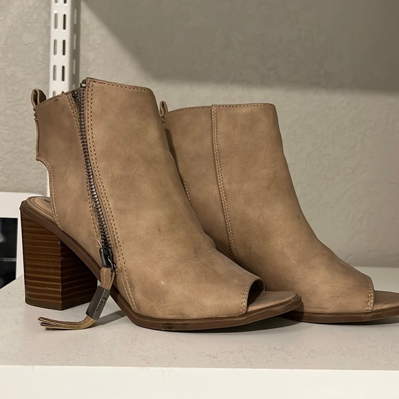 Sam Edelman booties - Picture 1 of 4